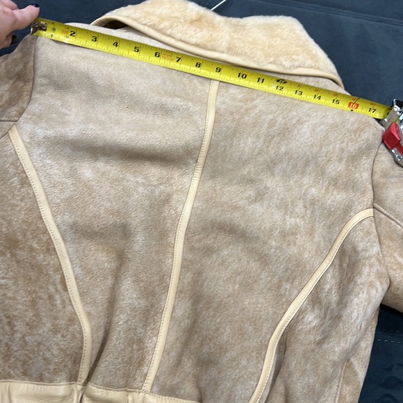 Beautiful warm jacket - Picture 8 of 8